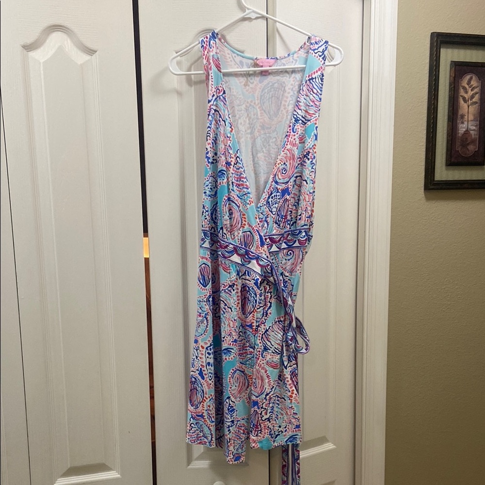 Lilly Pulitzer Blue Pink Sundress with Plunge Neckline and Sleeveless Design